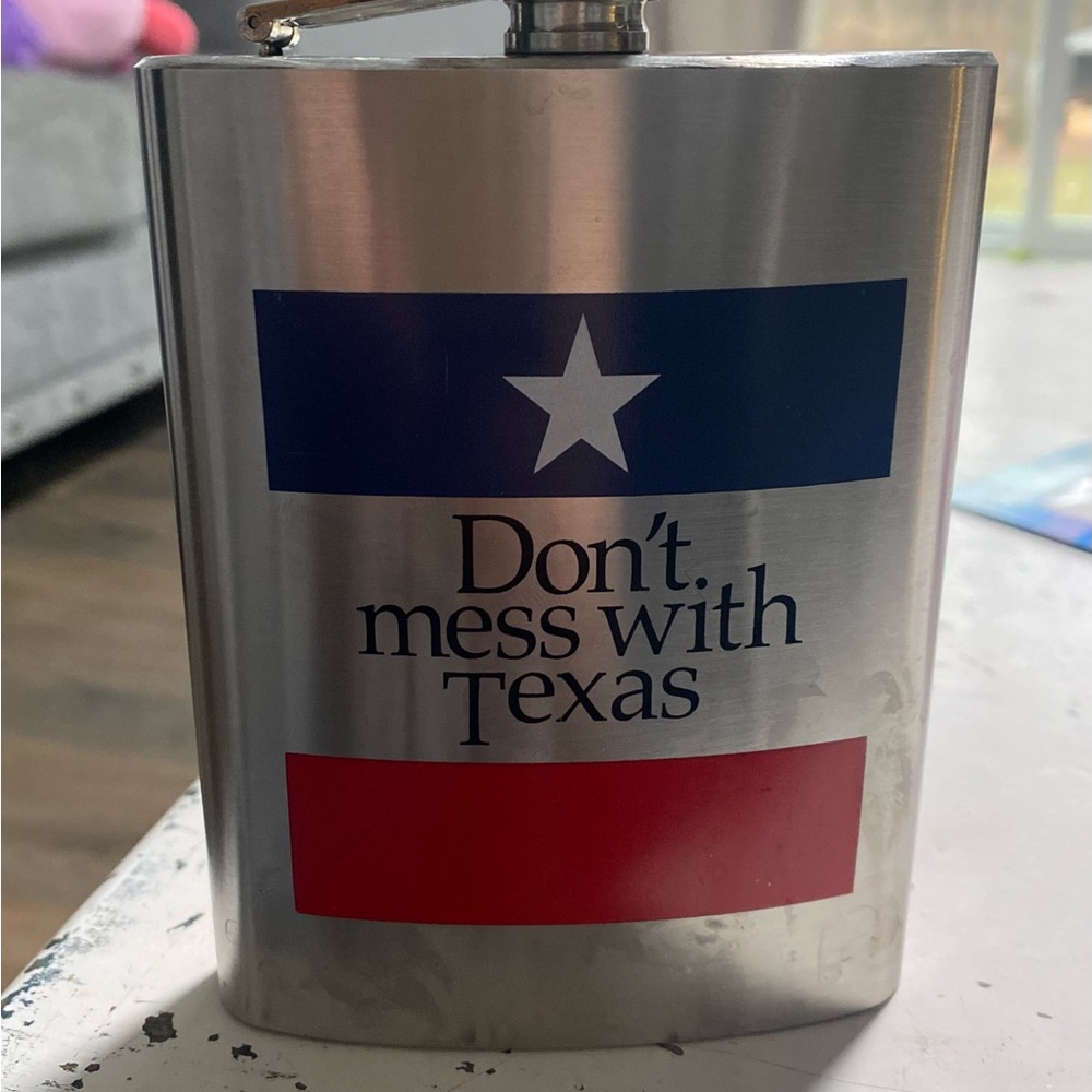Don’t Mess with Texas Flask